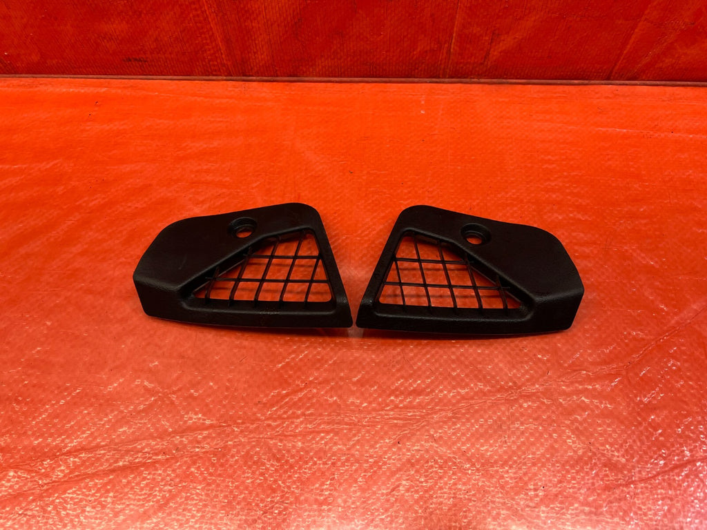 90 93 ACURA INTEGRA   LEFT AND RIGHT DASHBOARD AC DEFROSTER VENT SET   OEM #1600