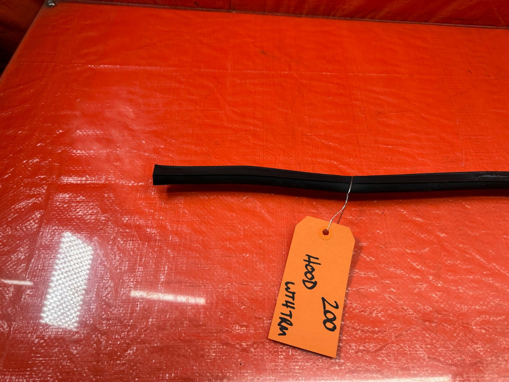 17 20 INFINITI Q60   HOOD BONNETT   UPPER WEATHER STRIP RUBBER TRIM SEAL OEM 2007