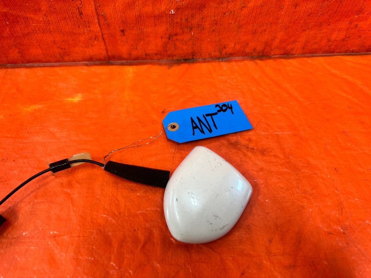 2005 05 ACURA TSX - FACTORY ROOF ANTENNA ASSEMBLY - WHITE COLOR - OEM #3041