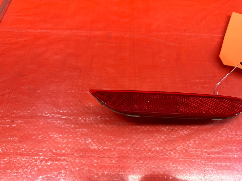14 17 INFINITI Q50 SPORT   PASSENGER RIGHT REAR BUMPER REFLECTOR LIGHT OEM #87884