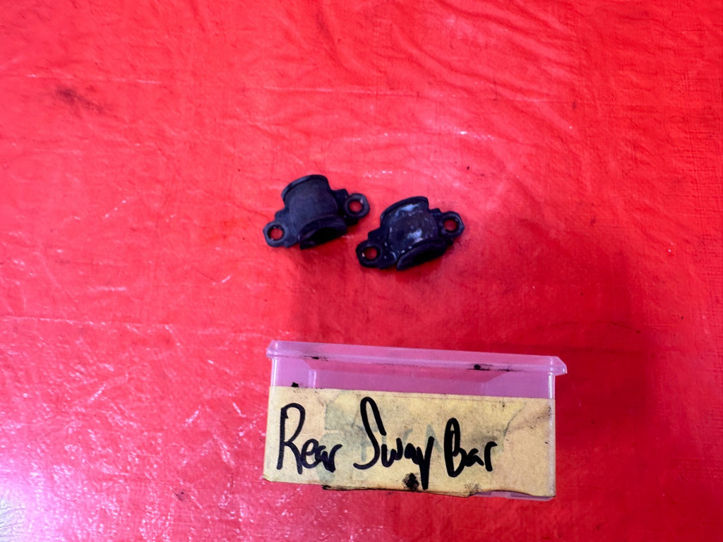 04 08 ACURA TSX   LEFT & RIGHT REAR SWAY BAR BRACKETS & BUSHINGS   OEM #3040