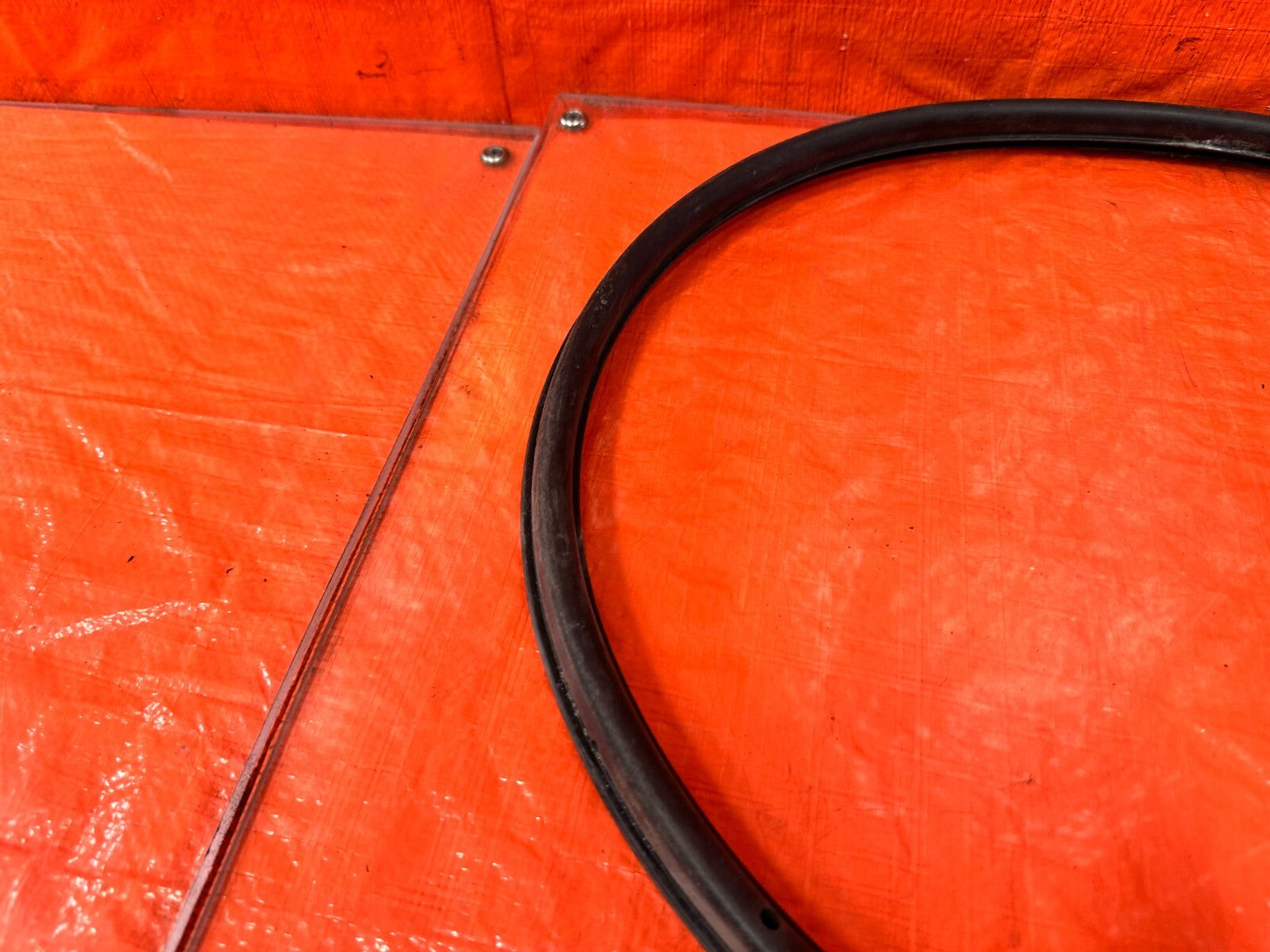 02 10 LEXUS SC430   DRIVER LEFT FRONT   DOOR WEATHER STRIP   OEM FACTORY OE #2885