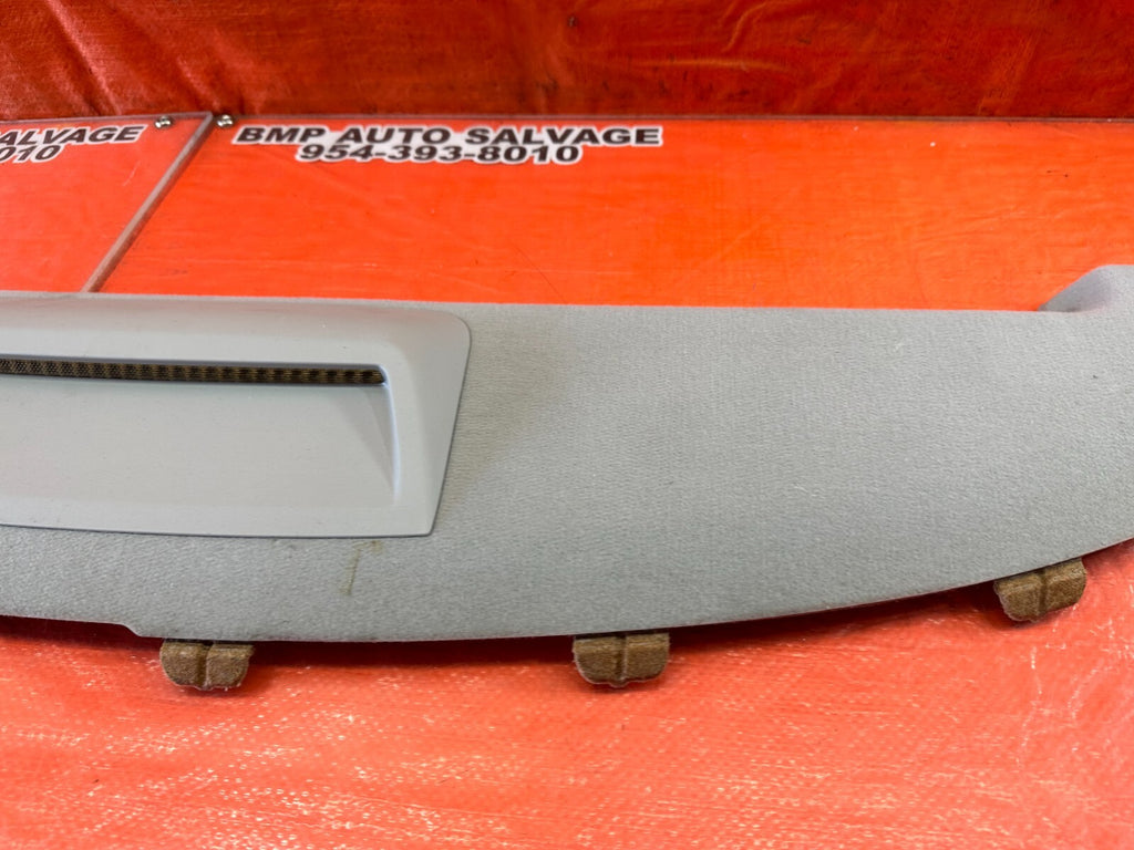 2009 09 LEXUS ES350   3RD BRAKE LIGHT W/ LIGHT GRAY SURROUNDING TRIM   OEM #2446