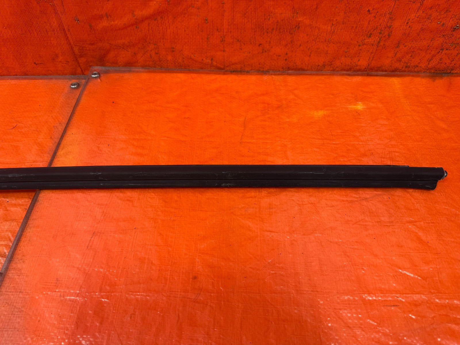 08 15 INFINITI G37 COUPE PASSENGER RIGHT EXTERIOR WINDOW GLASS TRIM OEM 3282