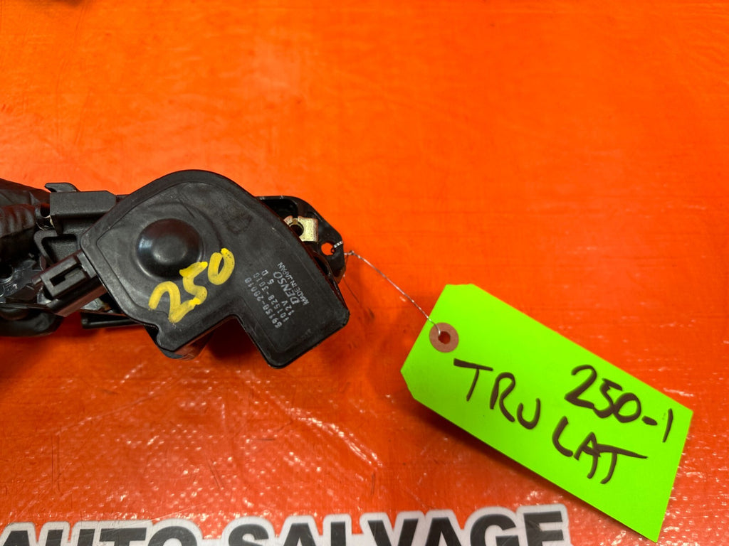00 05 TOYOTA CELICA   TRUNK RELEASE LOCK LATCH ACTUATOR   OEM FACTORY #2504