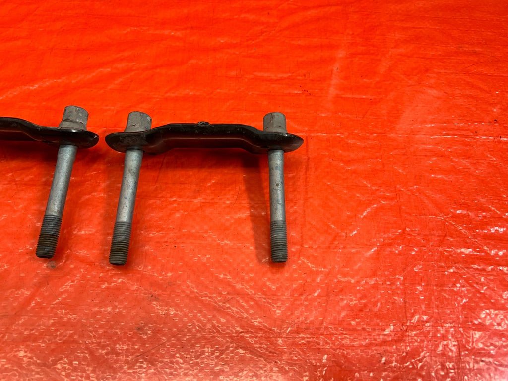 18 21 HONDA ACCORD EX EXL SPORT 1.5L   FRONT SWAY BAR BRACKETS & BOLTS   OEM 1844