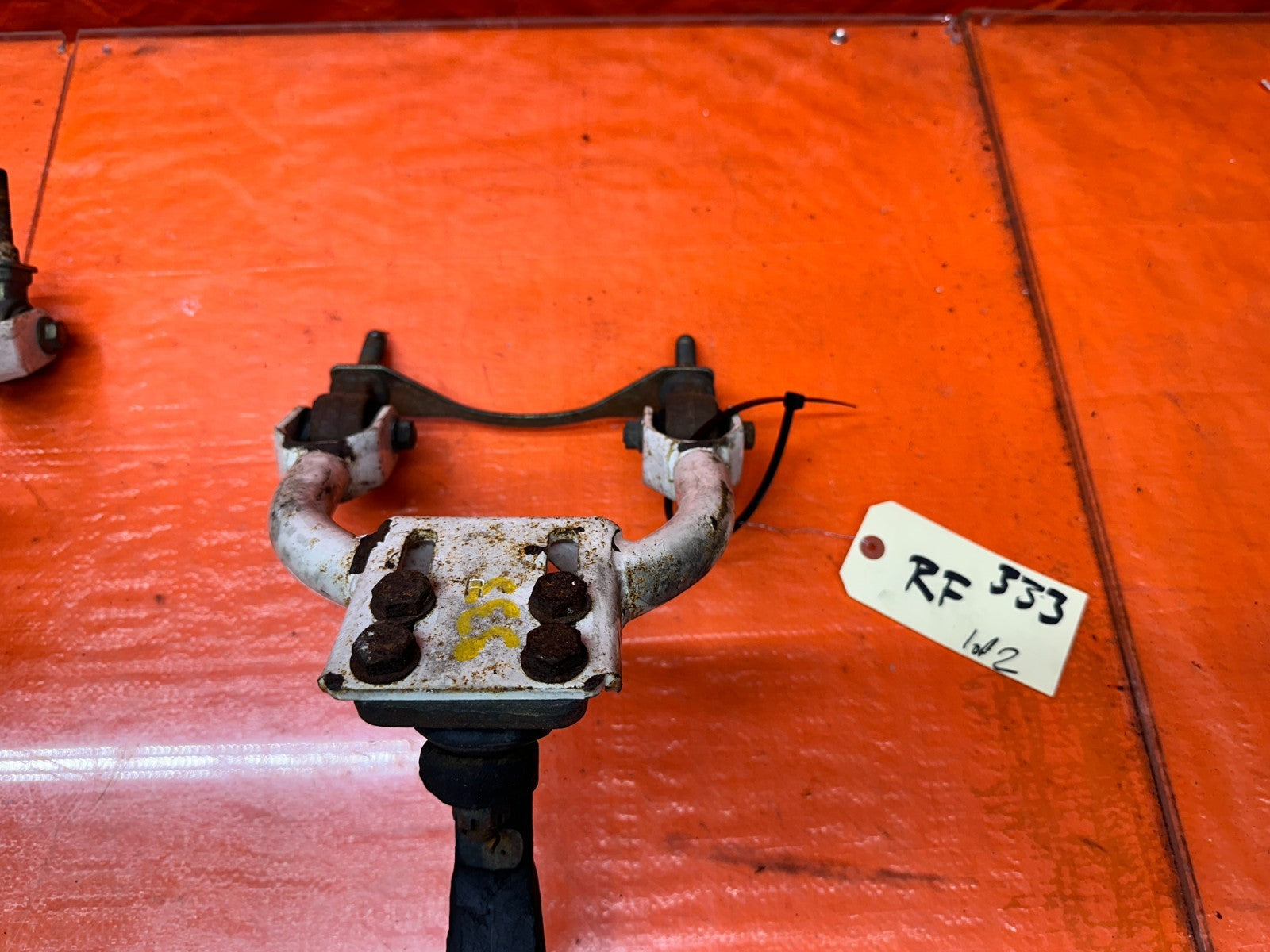 92 95 HONDA CIVIC EX   FRONT KNUCKLE SPINDLE BRAKE CONVERSION CALIPERS OEM #3334