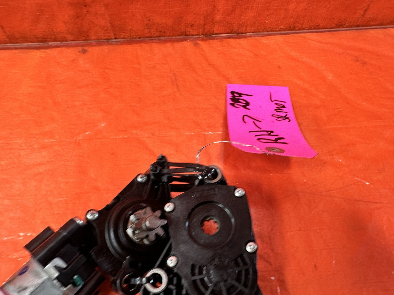 17 20 INFINITI Q60   DRIVER LEFT SEAT MOTORS   OEM FACTORY OE #28913