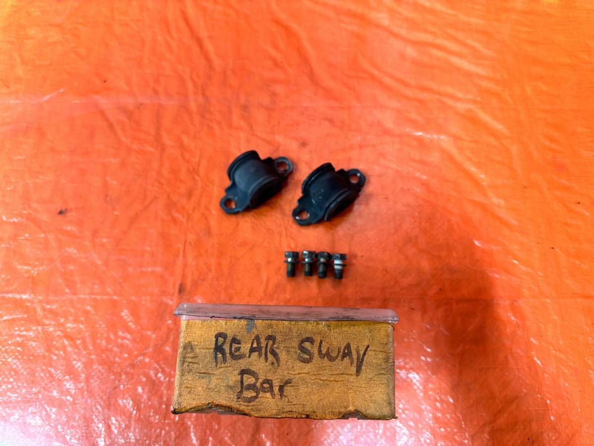 04-08 ACURA TSX - LEFT & RIGHT REAR SWAY BAR BRACKETS & BUSHINGS - OEM #3120
