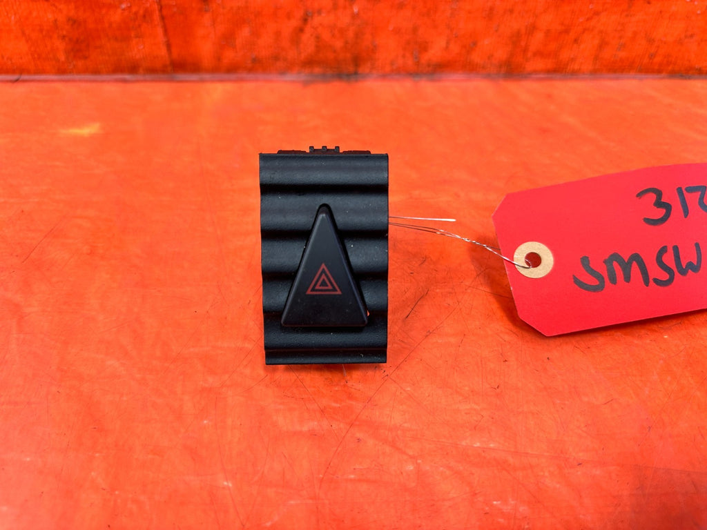 04 05 ACURA TSX   EMERGENCY HAZARD SWITCH BUTTON   OEM FACTORY #3121