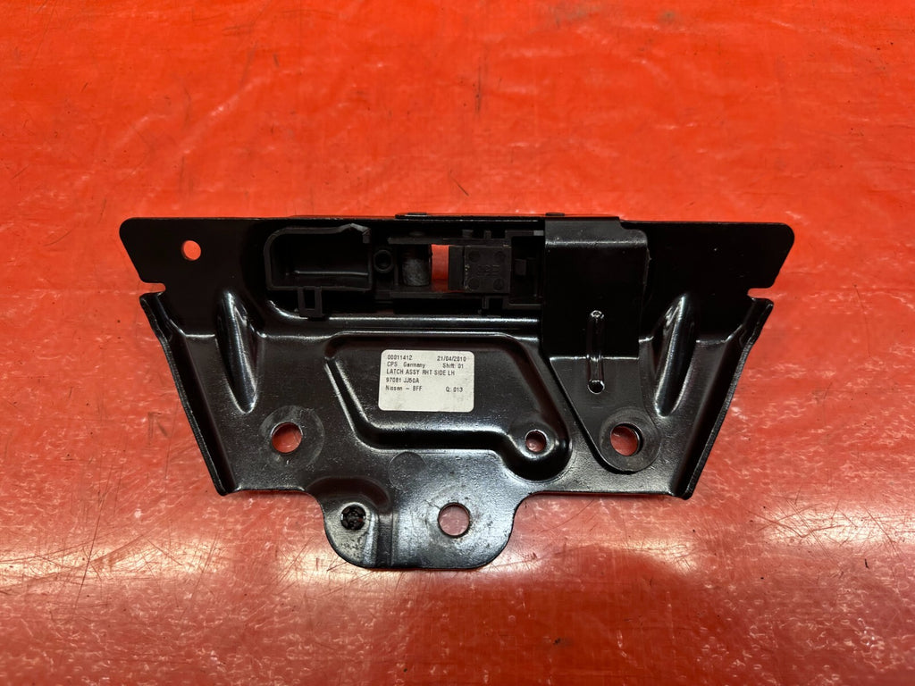 09 15 INFINITI G37 CONVERTIBLE TOP LATCH   LEFT SIDE   97081 JJ50A OEM #2320