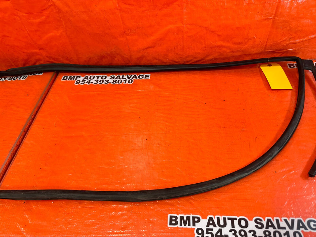 06 11 CIVIC 4D SEDAN DRIVER LEFT REAR DOOR WEATHER STRIP TRIM SEAL GASKET #2604