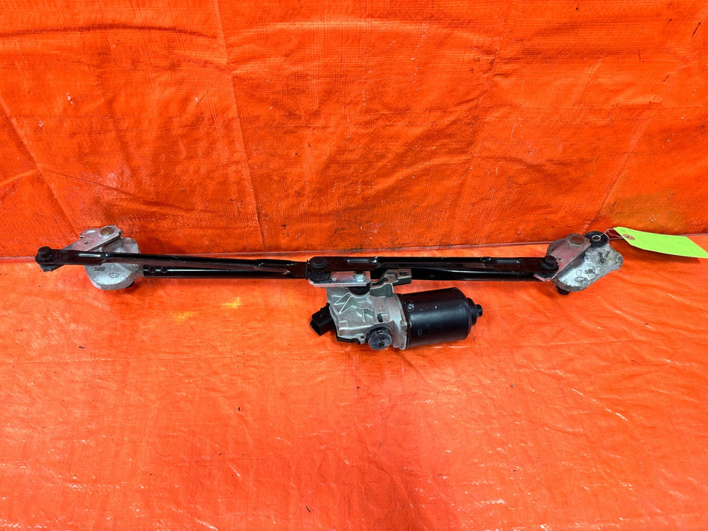 10 16 HYUNDAI GENESIS COUPE WINDSHIELD WIPER MOTOR W/ LINKAGE COMPLETE OEM 2998