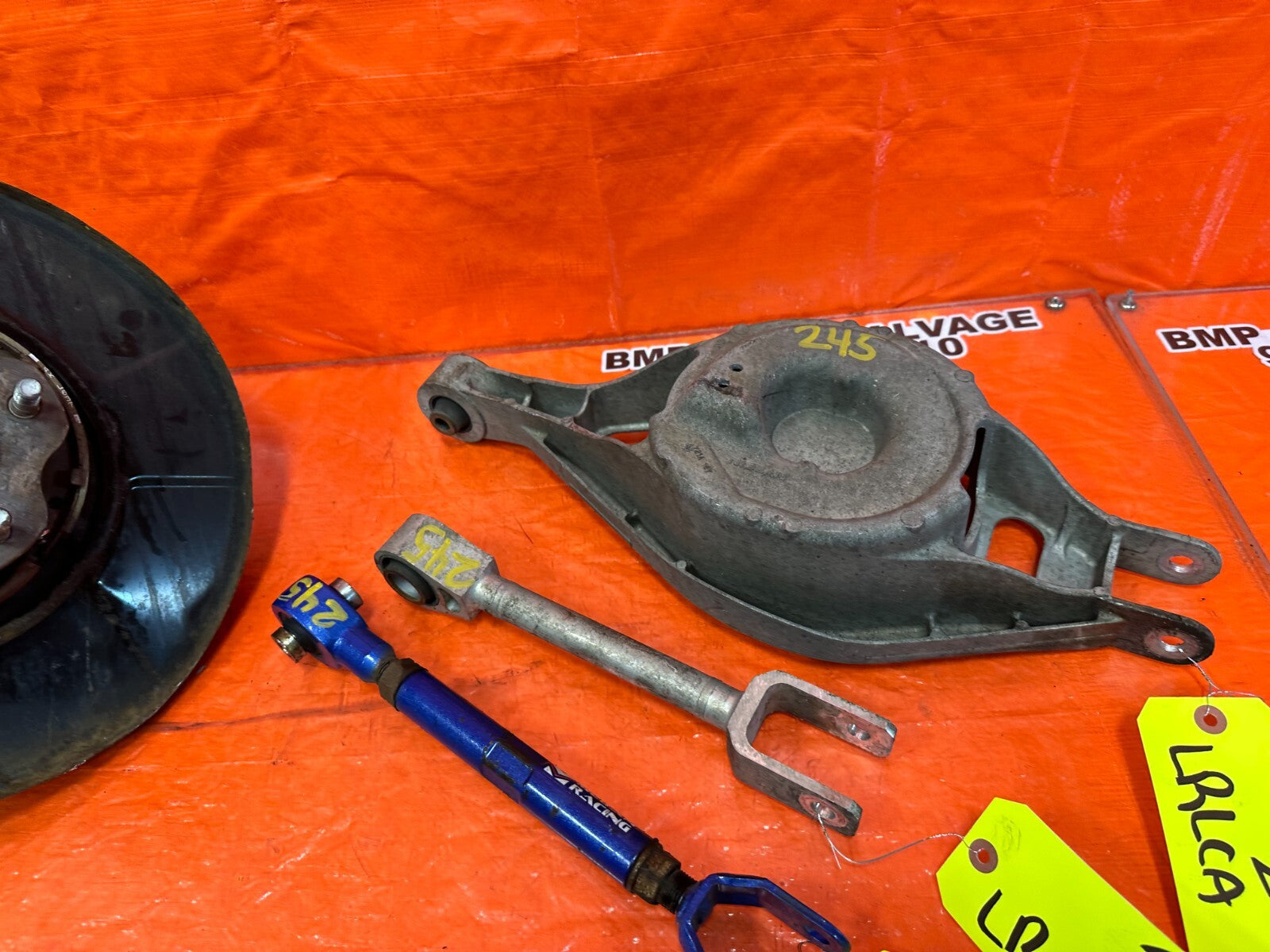 08 15 INFINITI G37 & Q60   DRIVER LEFT REAR SPINDLE KNUCKLE W/ CONTROL ARMS #24511