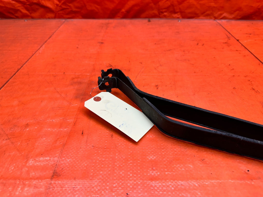 92 96 HONDA PRELUDE METAL FUEL GAS TANK STRAPS  LEFT RIGHT OEM #33210