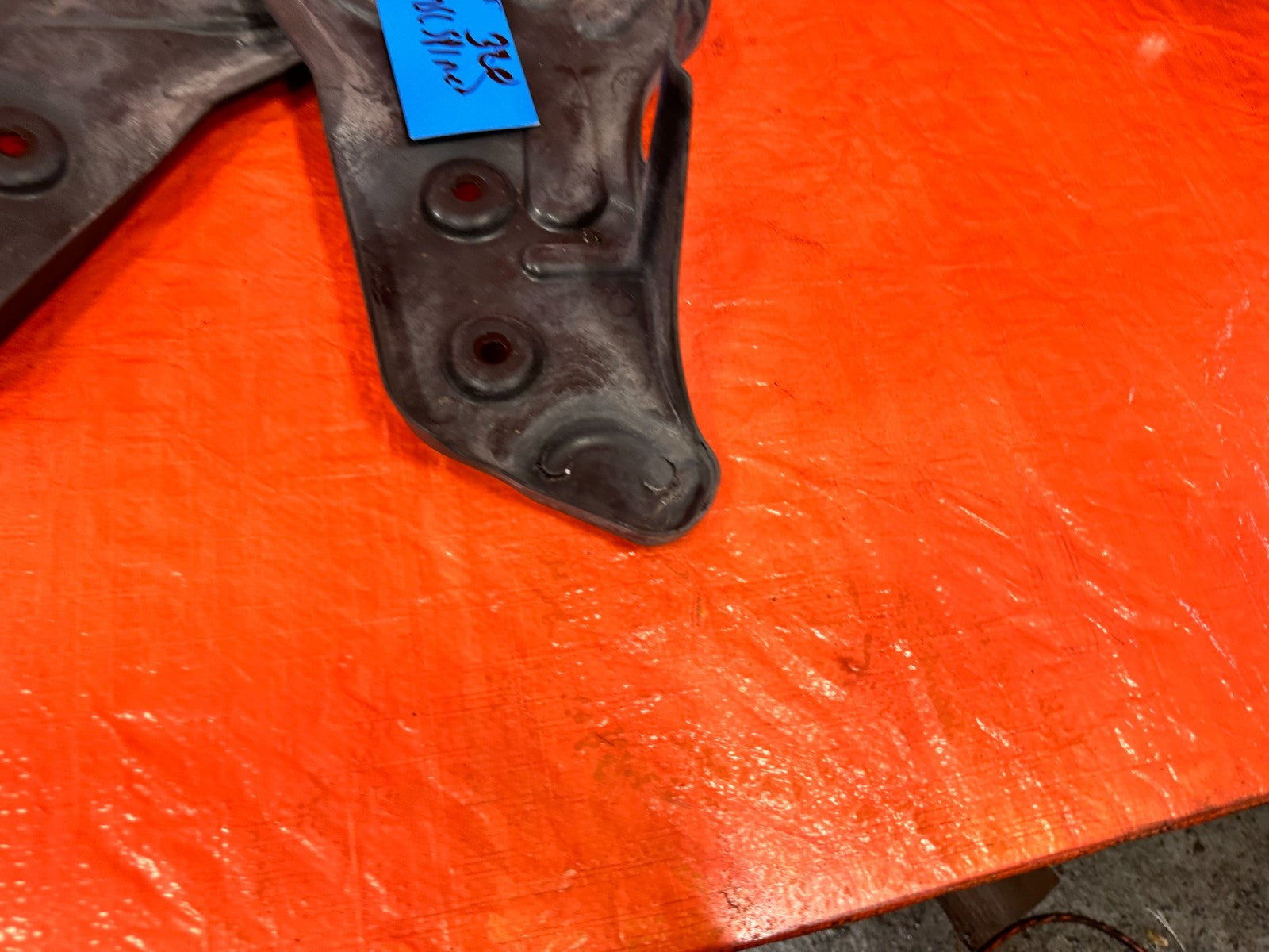 08 15 INFINITI G37 & Q60 COUPE LEFT AND RIGHT REAR SUBFRAME BRACKET DUST SHIELDS4