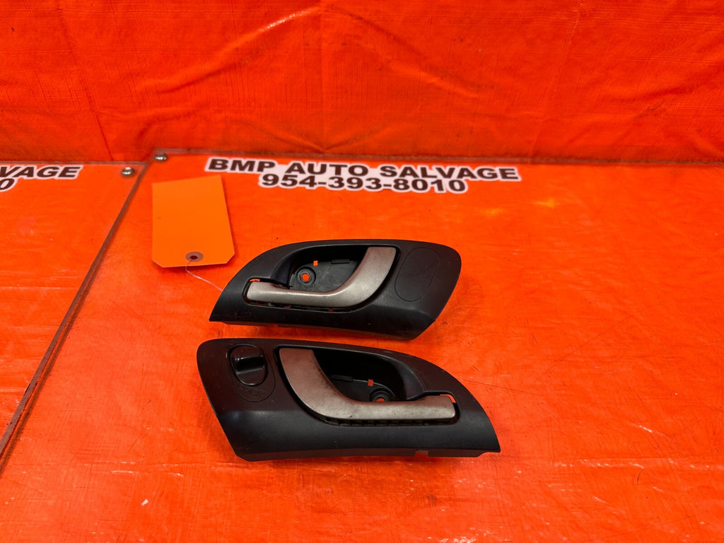 02 06 ACURA RSX   JDM RHD INTERIOR DOOR HANDLES W/ BLOCK OFF   OEM #06DC50