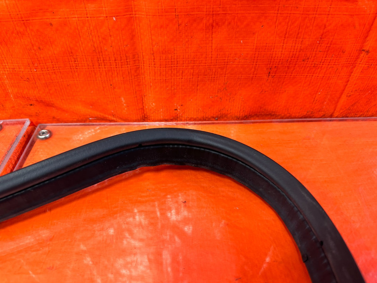 10-16 HYUNDAI GENESIS COUPE TRUNK WEATHER STRIP TRIM GASKET LINER LINING OEM 3025
