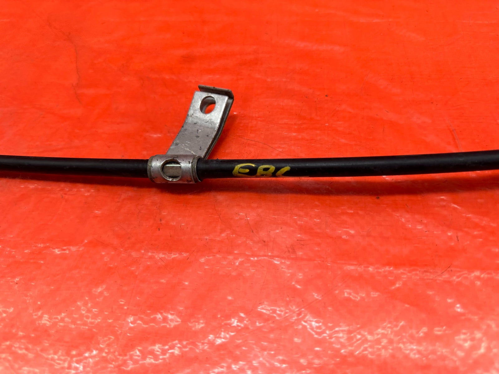 00 09 HONDA S2000   PASSENGER RIGHT EMERGENCY PARKING BRAKE CABLE LINE   OEM 1976