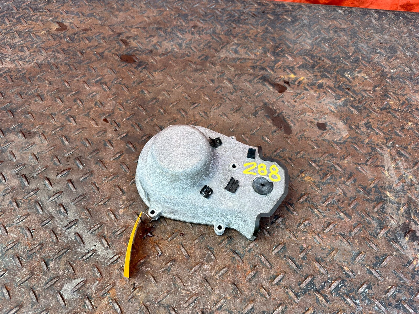 02 10 LEXUS SC430   3UZFE   DRIVER LEFT   CAM GEAR COVER   OEM #2880