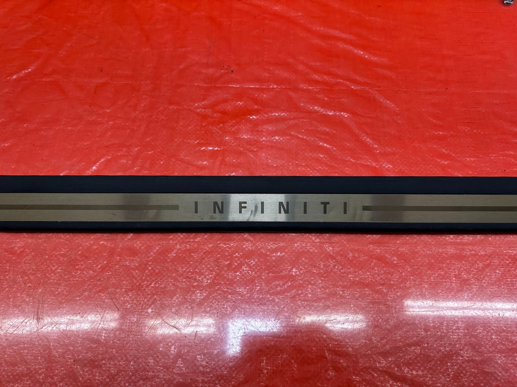 07 13 INFINITI G35 SEDAN FRONT LEFT RIGHT FLOOR PILLAR DOOR SILL SCUFF PLATE 1926