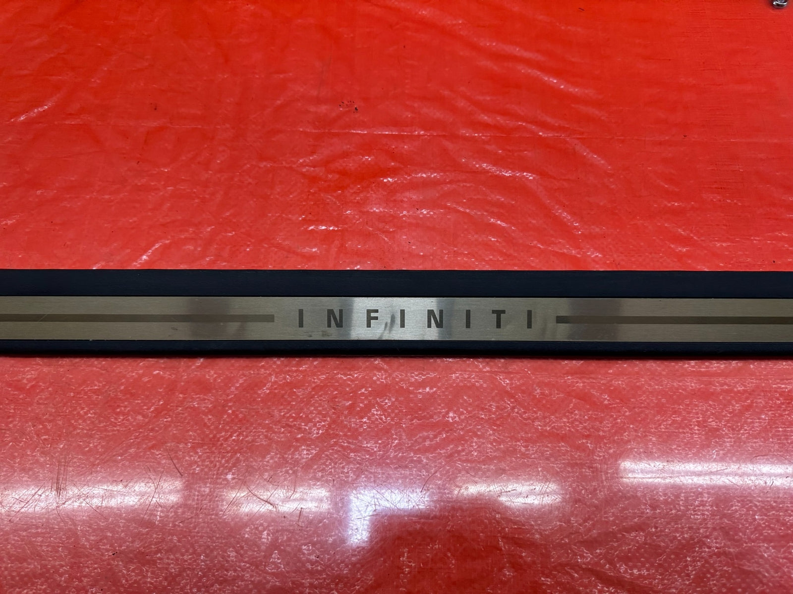 07 13 INFINITI G35 SEDAN FRONT LEFT RIGHT FLOOR PILLAR DOOR SILL SCUFF PLATE 1926