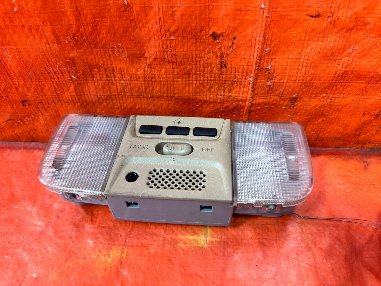 04 08 ACURA TSX   FRONT   DOME MAP READING LIGHT LAMP   TAN   OEM FACTORY #3041