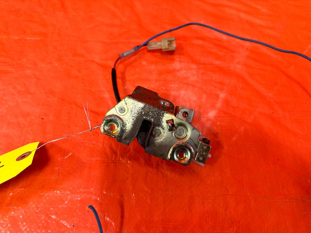 88 91 HONDA CRX   TRUNK LID LATCH LOCK ACTUATOR   OEM FACTORY #2772