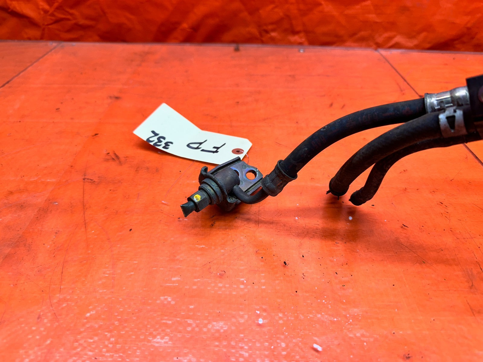 92 96 HONDA PRELUDE FUEL PUMP ASSEMBLY WITH LINES OEM #33210