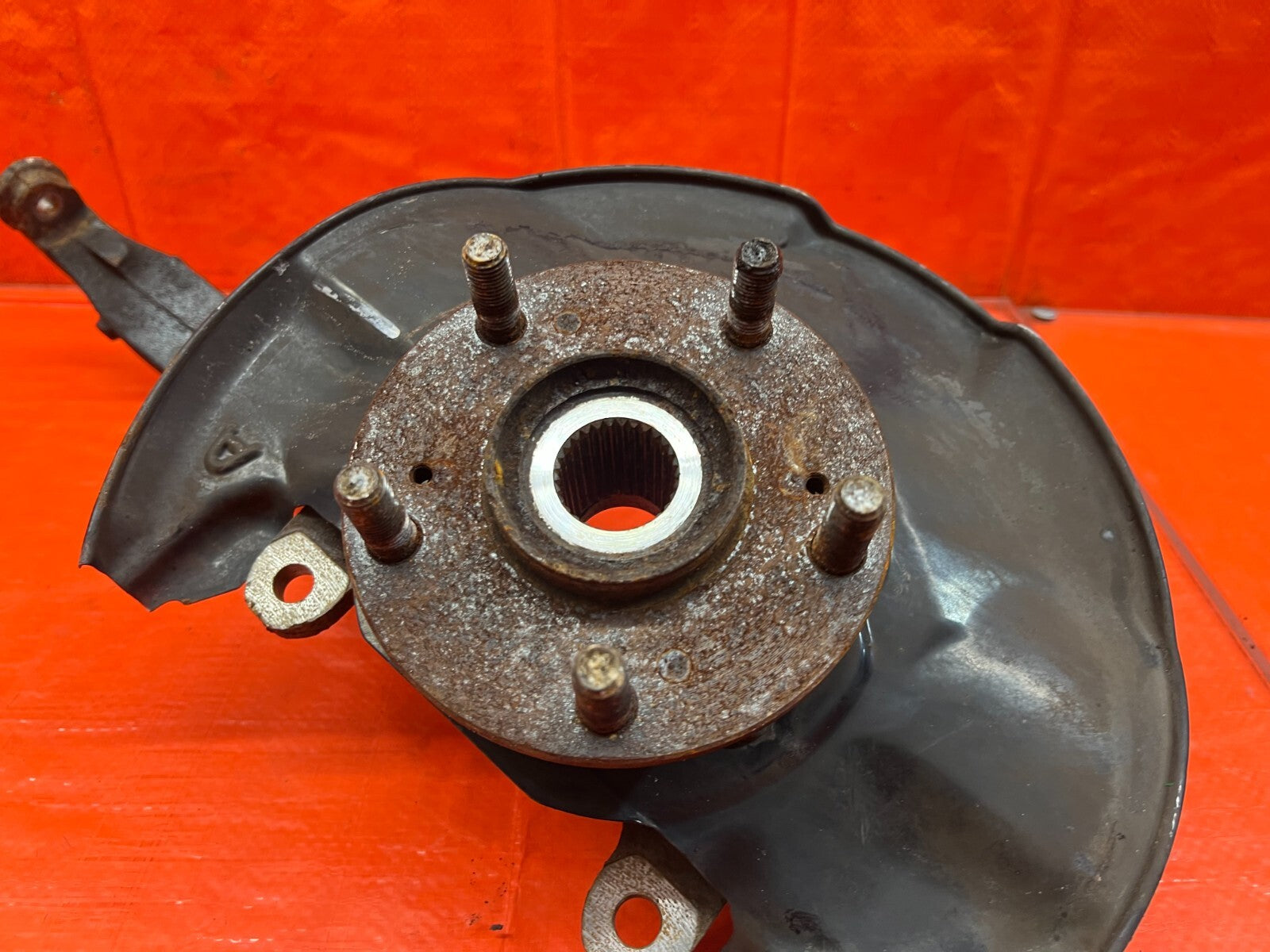 09 14 ACURA TSX   DRIVER LEFT FRONT SPINDLE KNUCKLE HUB   OEM FACTORY #1684