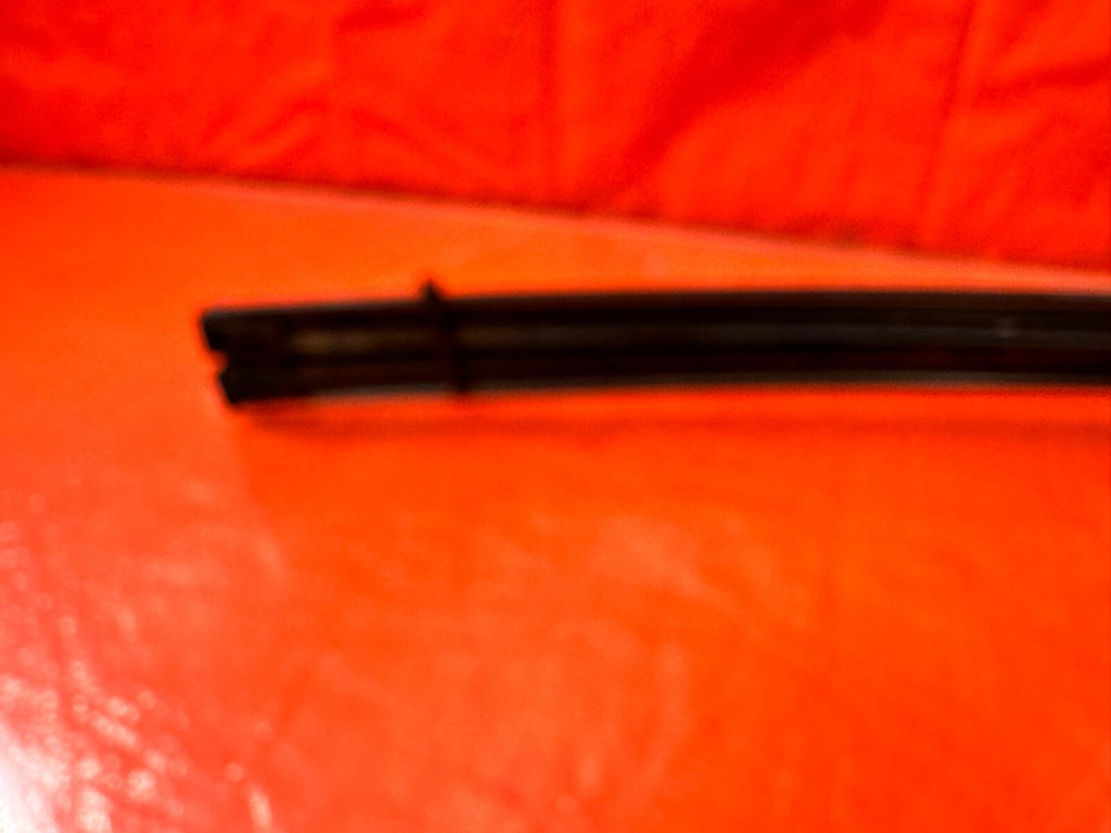 04 05 ACURA TSX   ROOF TRIM WEATHER STRIP SET LEFT & RIGHT DRIP RETAINER OEM 2918