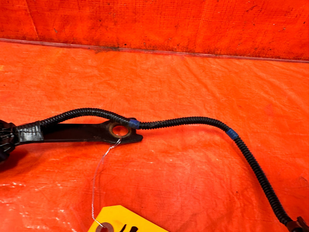13 16 SCION FRS   SEAT BELT BUCKLE CLIP   DRIVER LEFT FRONT   OEM #2933