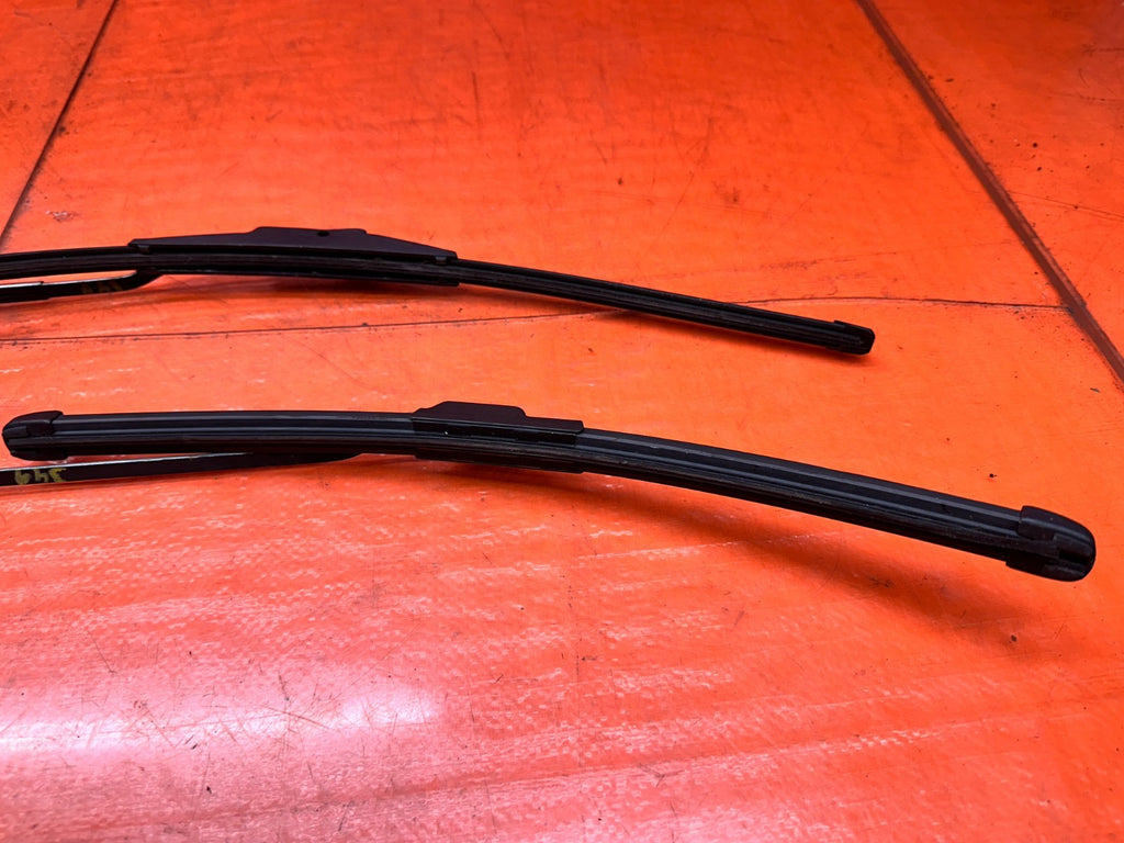 94-01 ACURA INTEGRA FRONT WINDSHIELD WIPER ARMS PAIR DRIVER PASSENGER OEM #34910