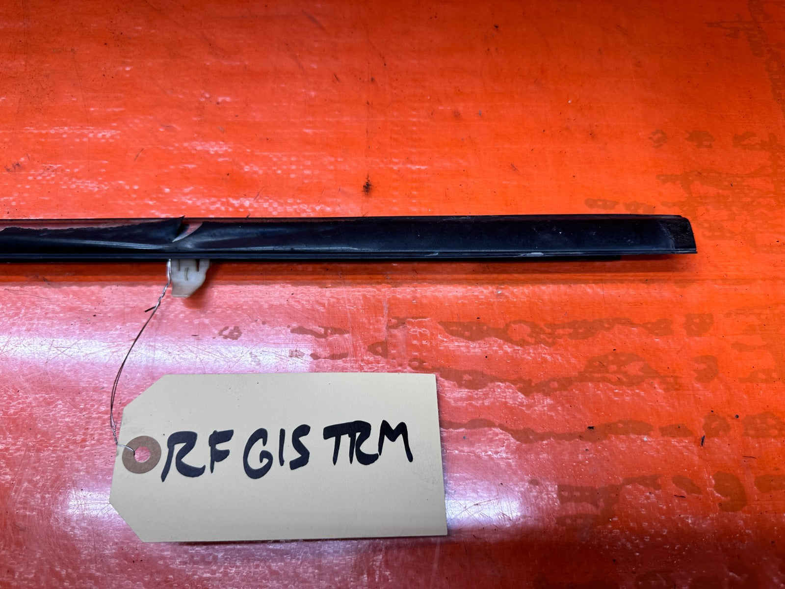 94 01 ACURA INTEGRA 2D RIGHT PASSENGER DOOR WINDOW GLASS TRIM OEM #3315