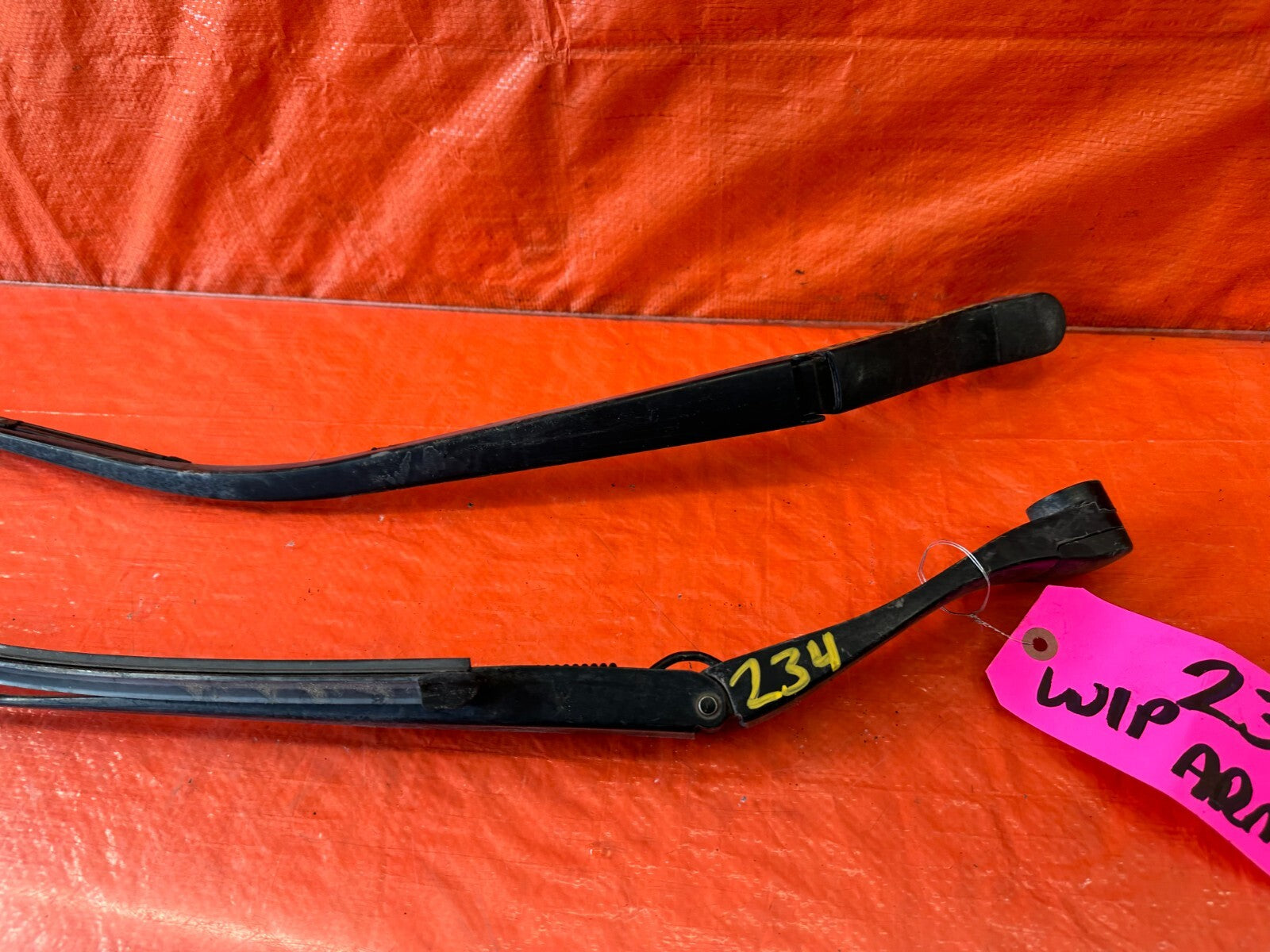 04 08 ACURA TL   WINDSHIELD WIPER ARMS   LEFT AND RIGHT ARM SET   OEM OE #2343