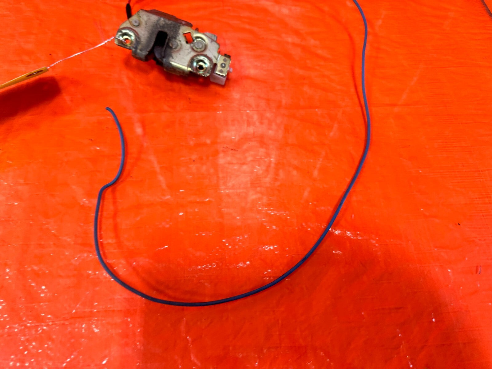 88 91 HONDA CRX   TRUNK LID LATCH LOCK ACTUATOR   OEM FACTORY #2775