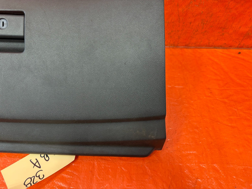 08 13 INFINITI G37 COUPE 2D   GLOVE BOX ASSEMBLY   BLACK COLOR   OEM 3282
