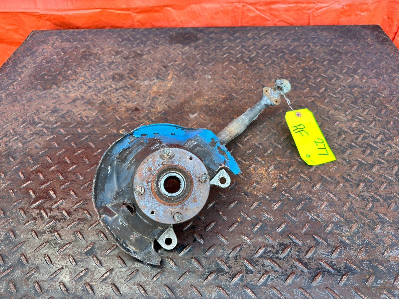 88 89 HONDA CRX   PASSENGER RIGHT FRONT SPINDLE KNUCKLE HUB   OEM FACTORY #2770