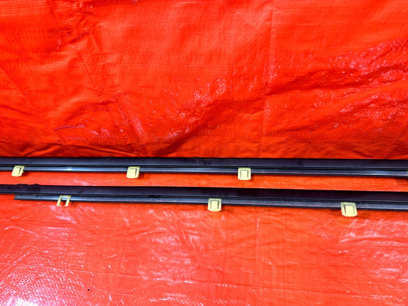 12 15 HONDA CIVIC COUPE   FRONT & REAR / LEFT & RIGHT EXTERIOR WINDOW GLASS TRIM8