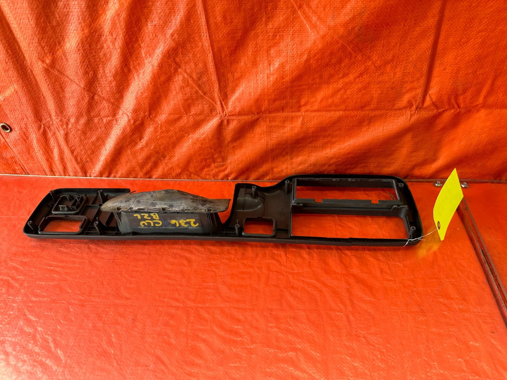 94 95 HONDA CIVIC   CLIMATE CONTROL BEZEL SURROUND TRIM PLASTIC   OEM #2368