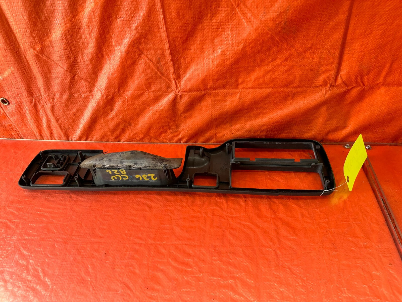 94 95 HONDA CIVIC   CLIMATE CONTROL BEZEL SURROUND TRIM PLASTIC   OEM #2368