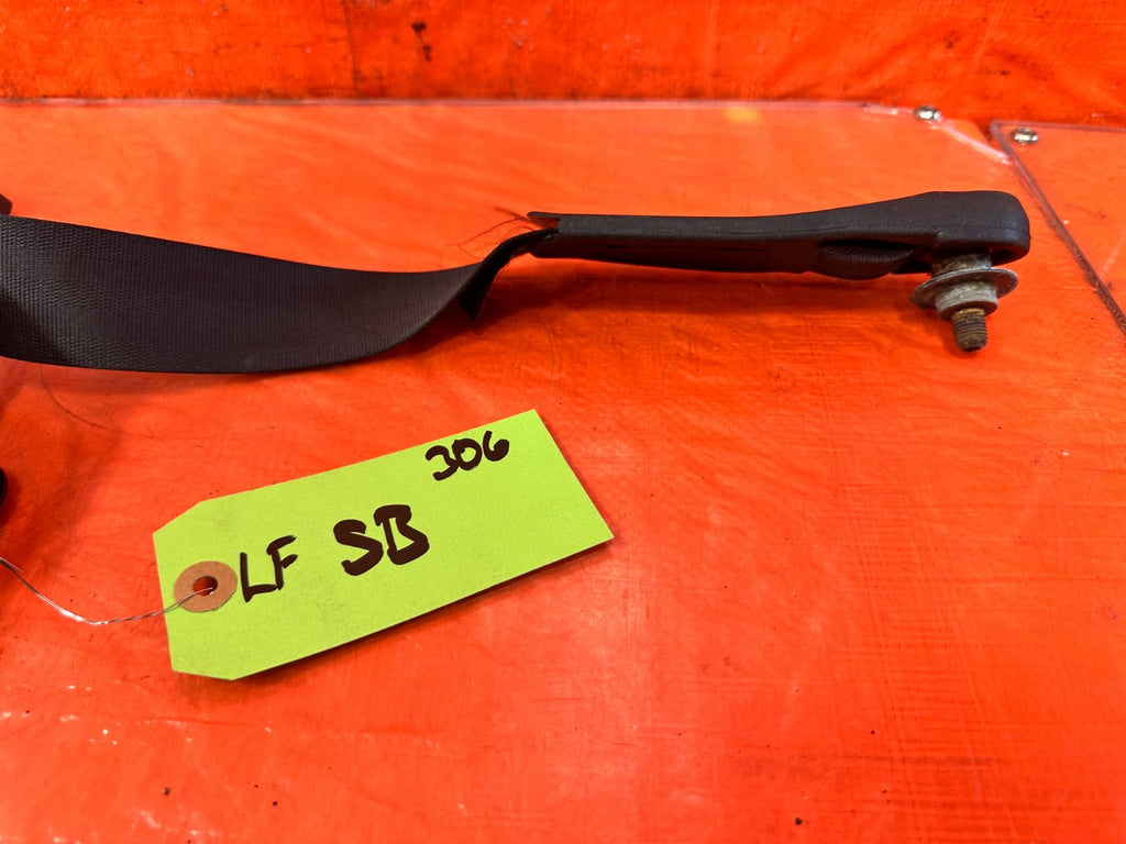 02 05 HONDA CIVIC SI EP3 HATCHBACK   LEFT & RIGHT FRONT SEAT BELTS   OEM #3062