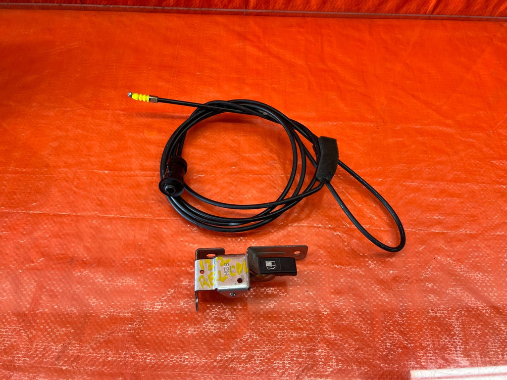 02 06 ACURA RSX BASE & TYPE S   GAS FUEL LID RELEASE CABLE W/ LEVER   OEM 1228