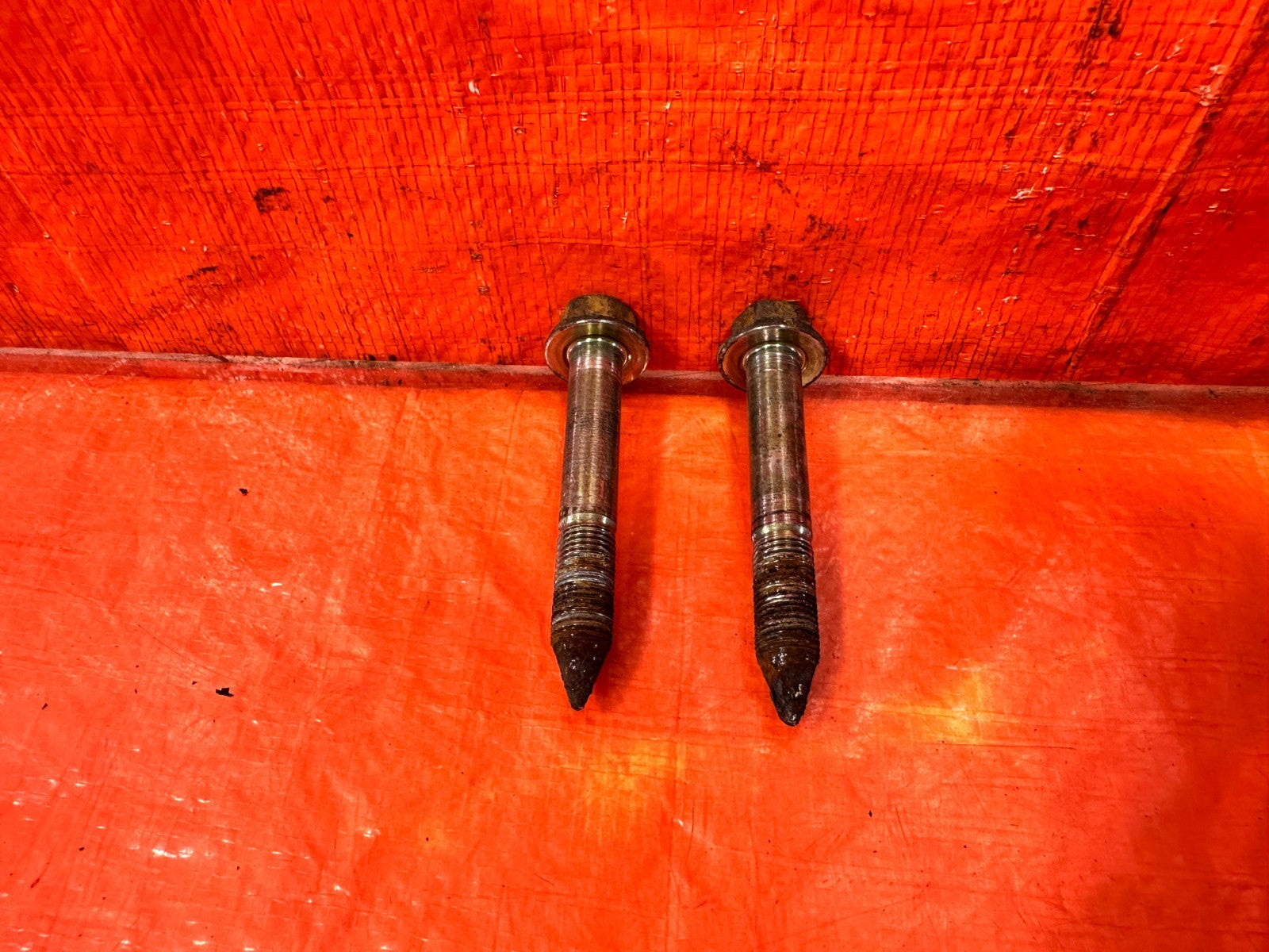 02 05 HONDA CIVIC SI EP3 HATCHBACK   REAR SHOCK STRUT BOLTS NUTS HARDWARE   3081