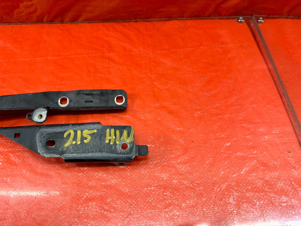 14 20 INFINITI Q50   DRIVER LEFT   HOOD HINGE   OEM FACTORY OE #2154