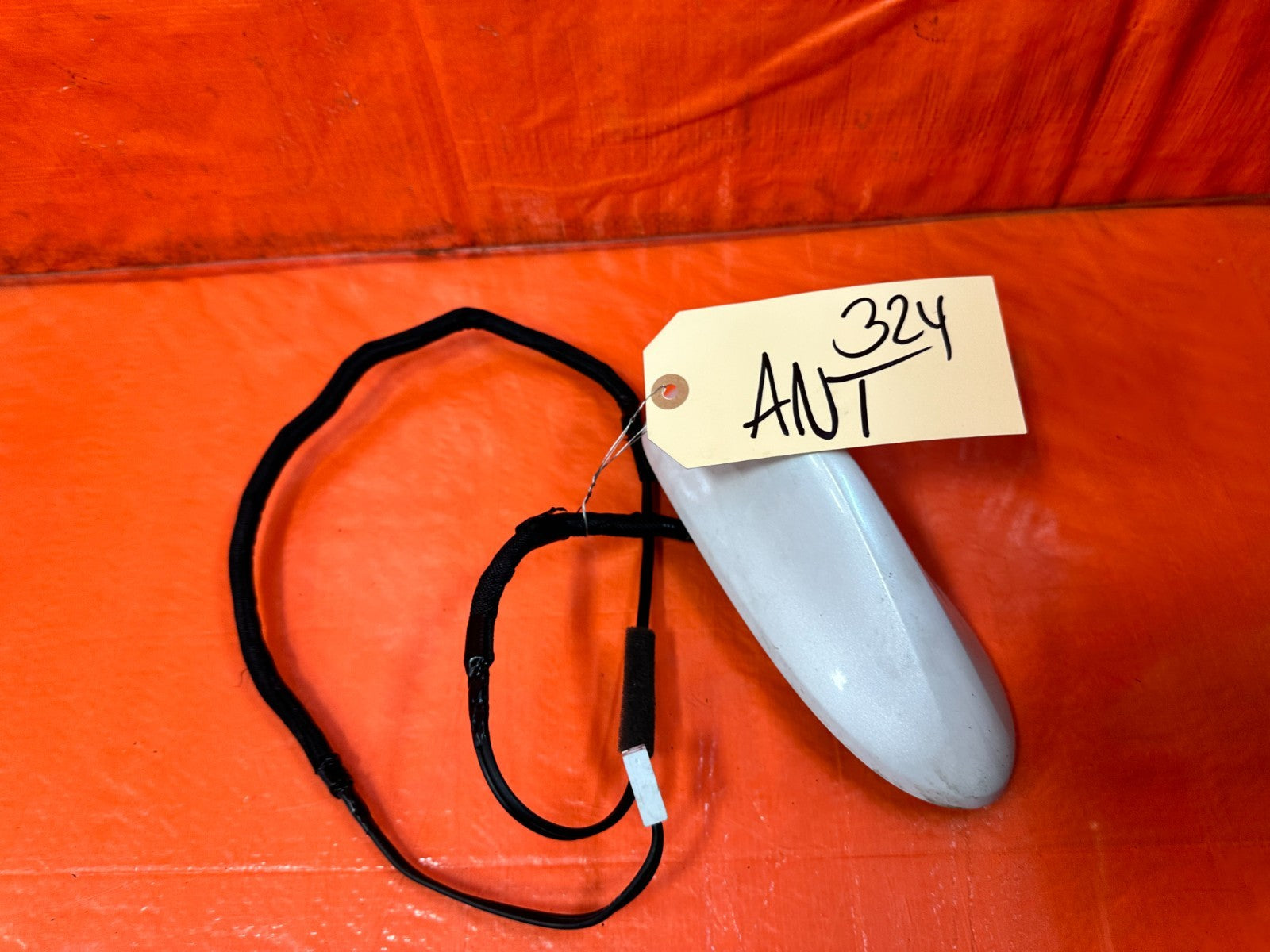 18 22 HONDA ACCORD   ROOF MOUNTED SHARK FIN ANTENNA WITH WIRE HARNESS OEM #3249
