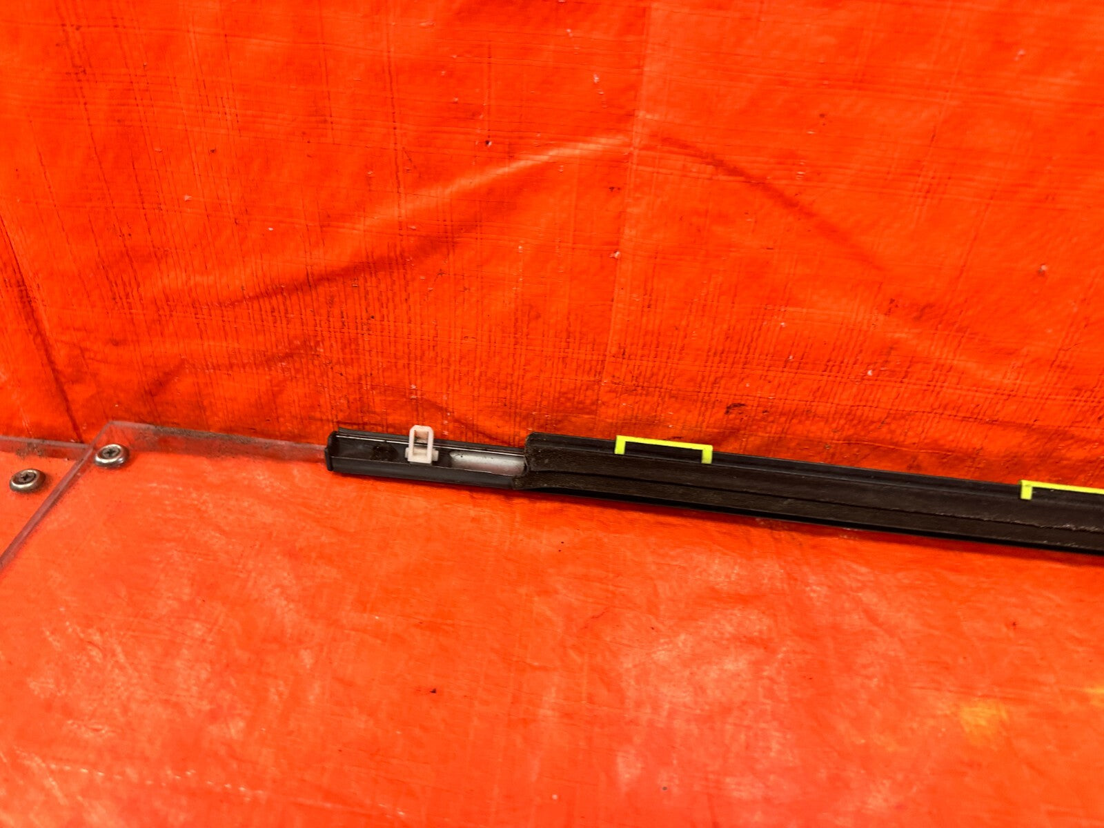 96 00 HONDA CIVIC SEDAN 4D   DRIVER LEFT REAR DOOR EXTERIOR WINDOW TRIM OEM 2978