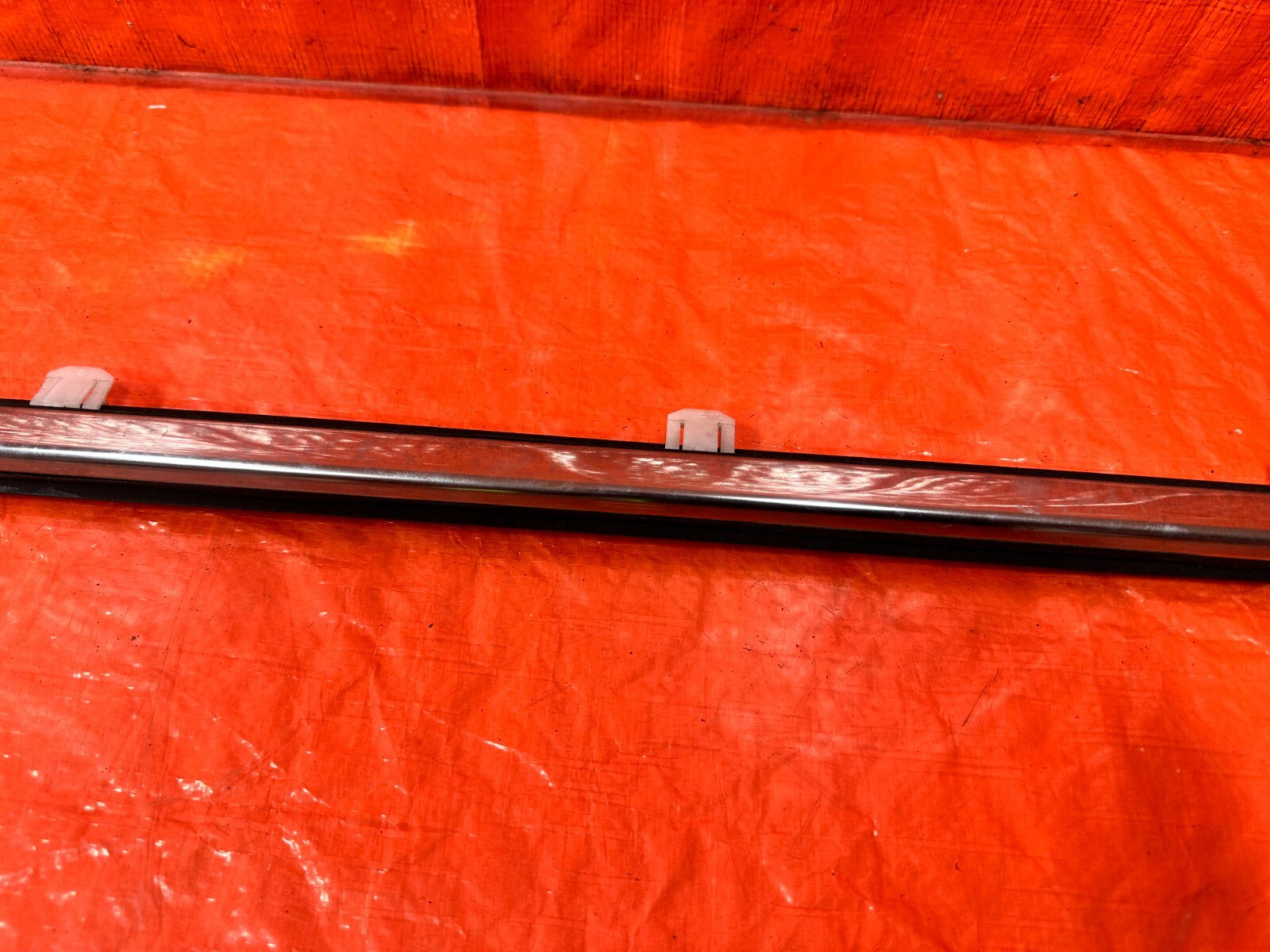 09 14 ACURA TSX   RIGHT FRONT EXTERIOR WINDOW GLASS TRIM BELT MOLDING   OEM #2793
