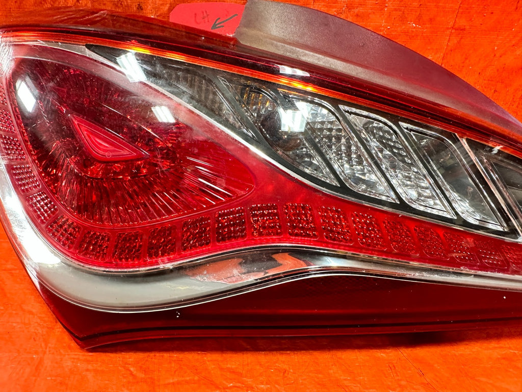 13 16 HYUNDAI GENESIS COUPE   DRIVER LEFT TAIL LIGHT LAMP   OEM FACTORY #CHIP5