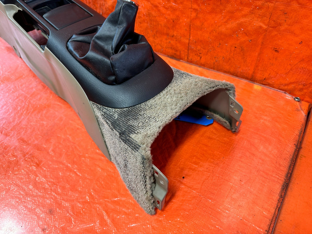 97 01 HONDA PRELUDE   ARM REST / CENTER CONSOLE STORAGE COMPARTMENT TAN OEM 32319